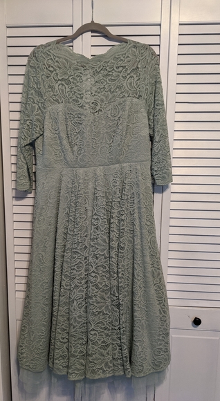 Dress - Picture 2 of 2